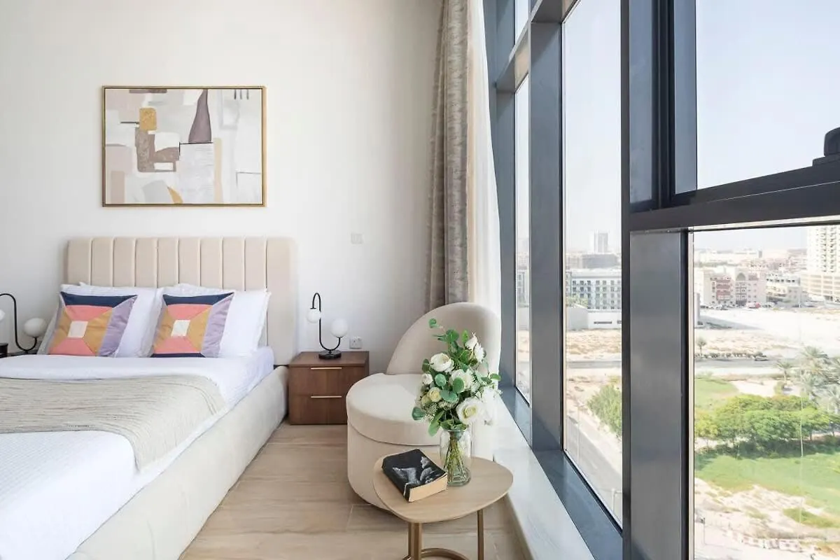 Frank Porter - Regina Tower Dubai Lägenhet