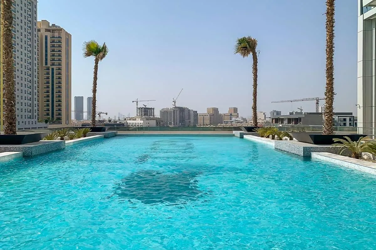 Frank Porter - Regina Tower Dubai